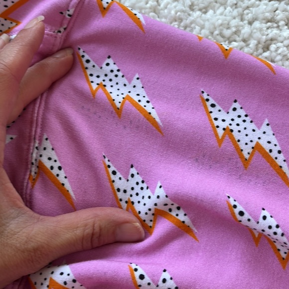 Stripe & Stare: Lightning Genie Lounge Set (mixed size top/bottom) - Picture 5 of 7